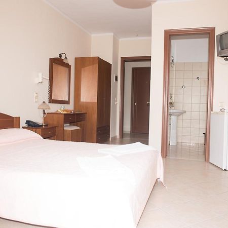 Morfoula Aparthotel วาเตรา ภายนอก รูปภาพ