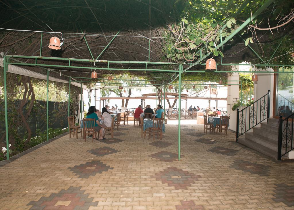 Morfoula Aparthotel วาเตรา ภายนอก รูปภาพ