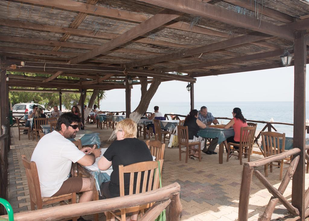 Morfoula Aparthotel วาเตรา ภายนอก รูปภาพ