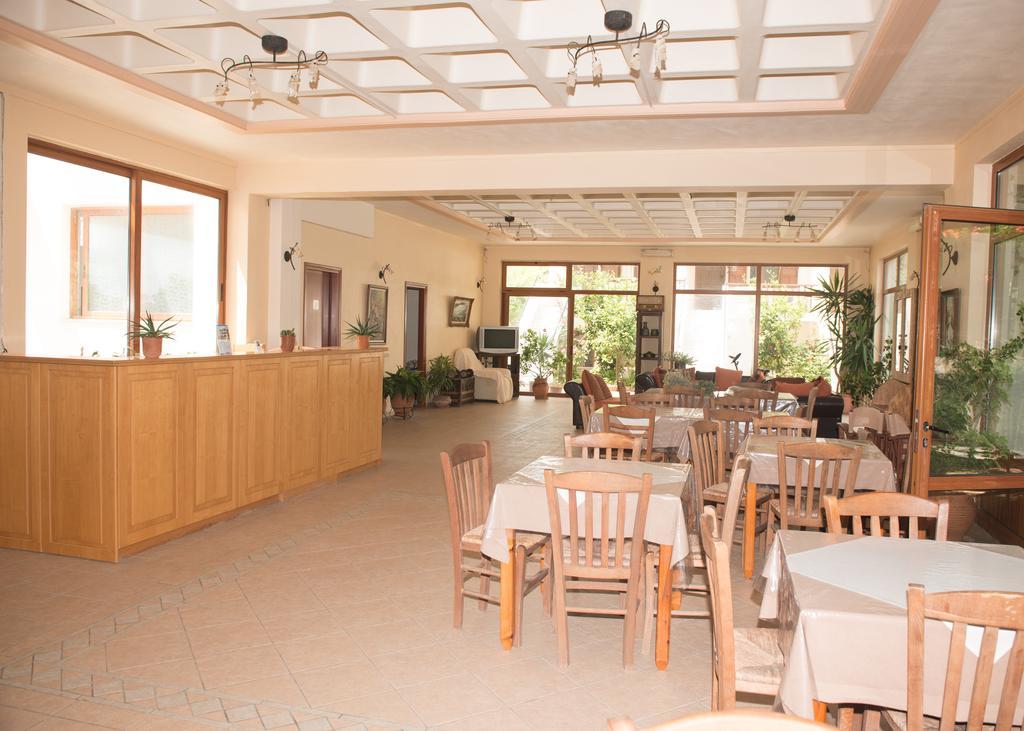 Morfoula Aparthotel วาเตรา ภายนอก รูปภาพ